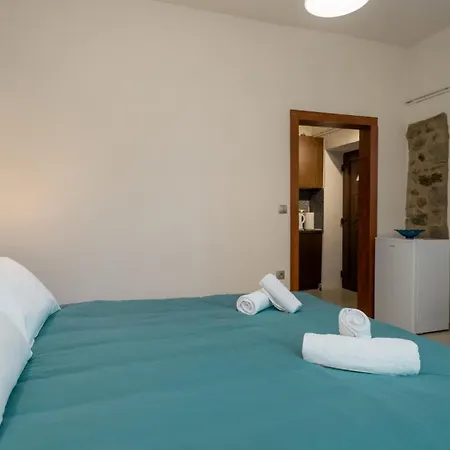 Lägenhet Akratos House *