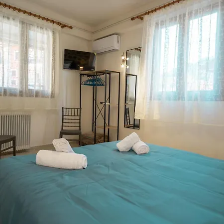 Apartament Akratos House *