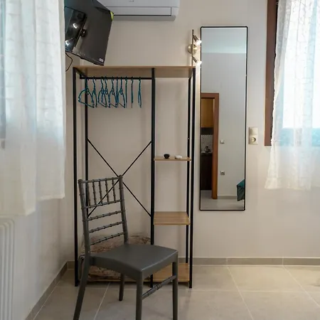 Akratos House