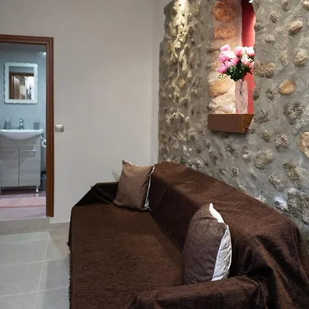Apartament Akratos House *
