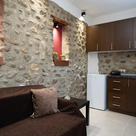 Apartament Akratos House *