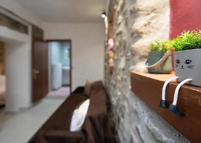 Akratos House Kasztráki